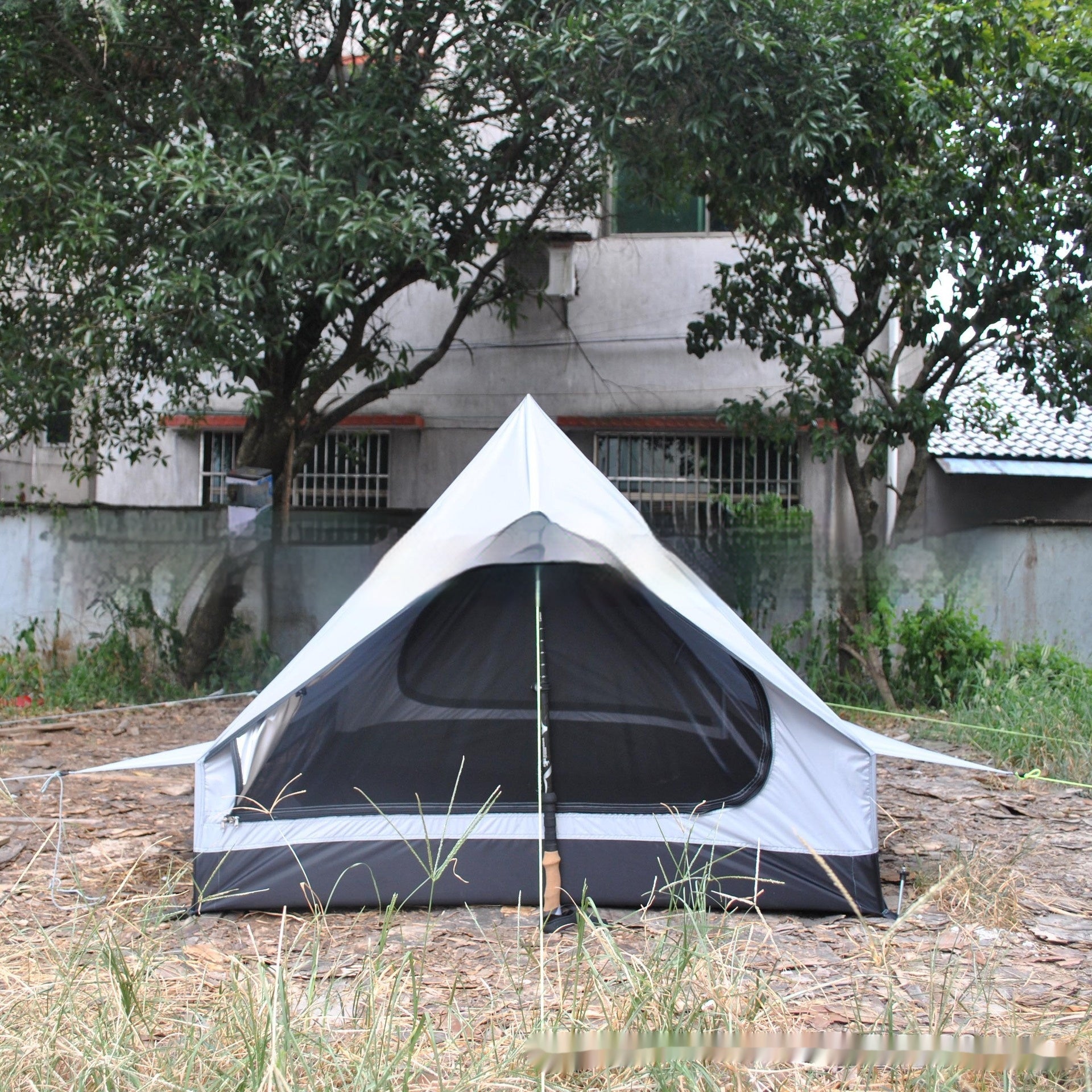 Pole-free Portable Cabin Tent